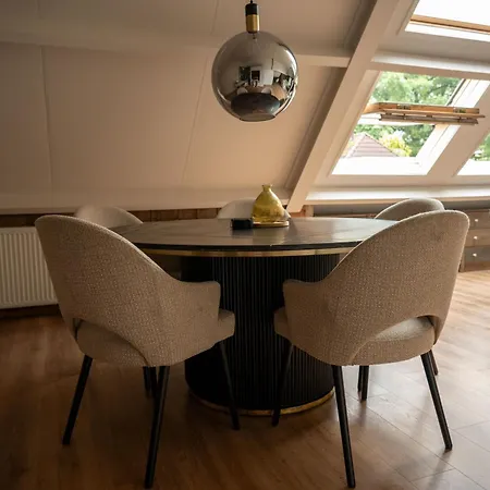 Prachtig En Zeer Ruim Vakantie-appartement 