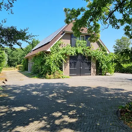 Prachtig En Zeer Ruim Vakantie-appartement 