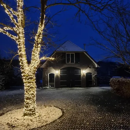 Prachtig En Zeer Ruim Vakantie-appartement 