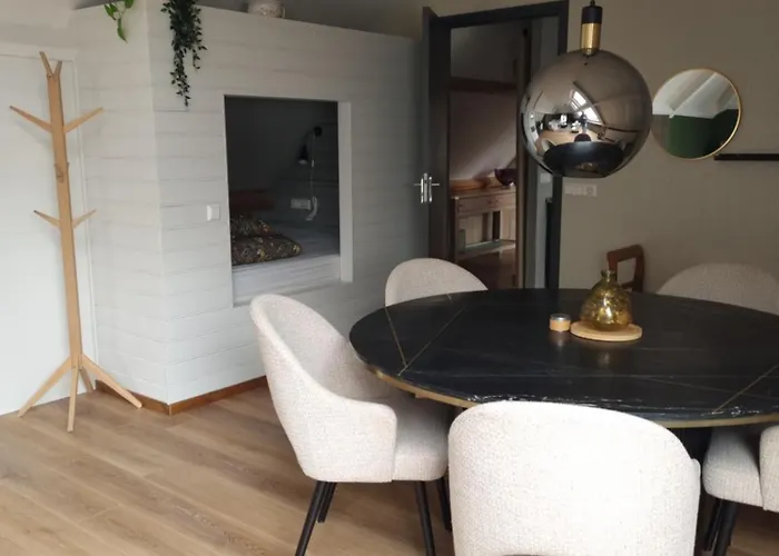 شقة Prachtig En Zeer Ruim Vakantie-appartement 