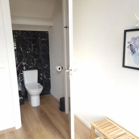 公寓 Prachtig En Zeer Ruim Vakantie-appartement 